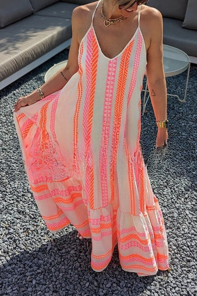 Malena - "Away on Vacay" Robe longue cami à imprimé ethnique