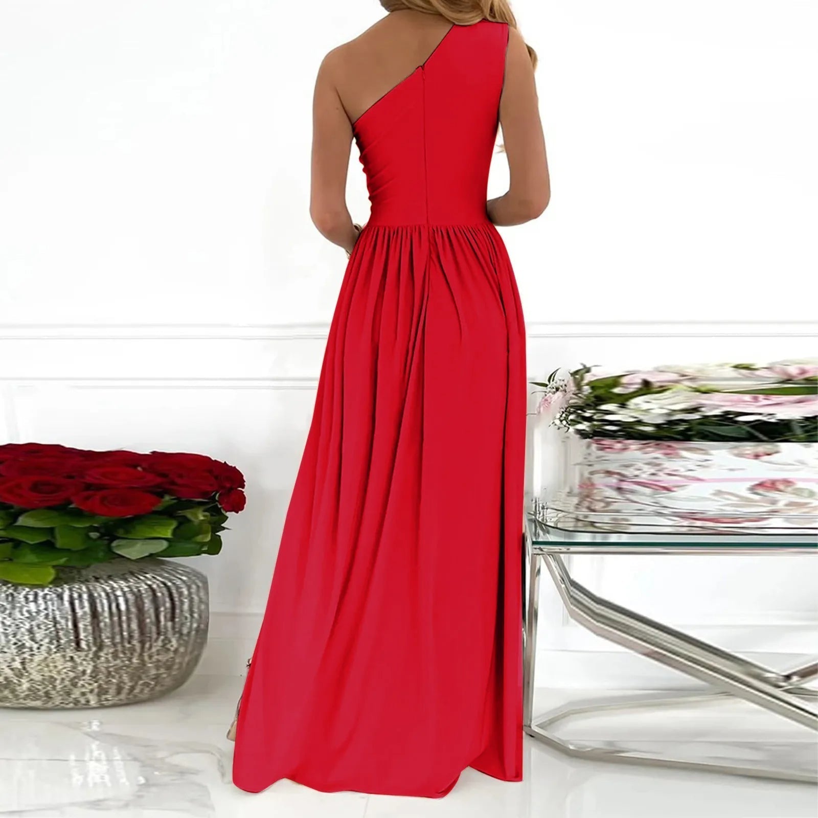 Alix – Robe asymétrique avec une fente et une coupe élégante