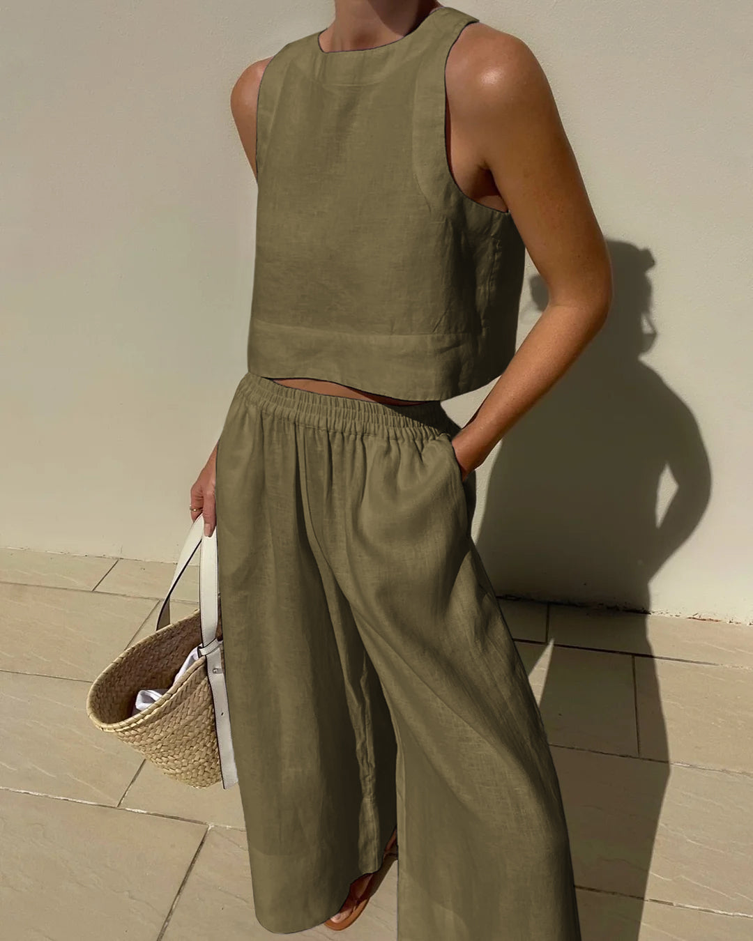 Mireille – Maxi-robe col V fluide avec détails féminins en coton naturel