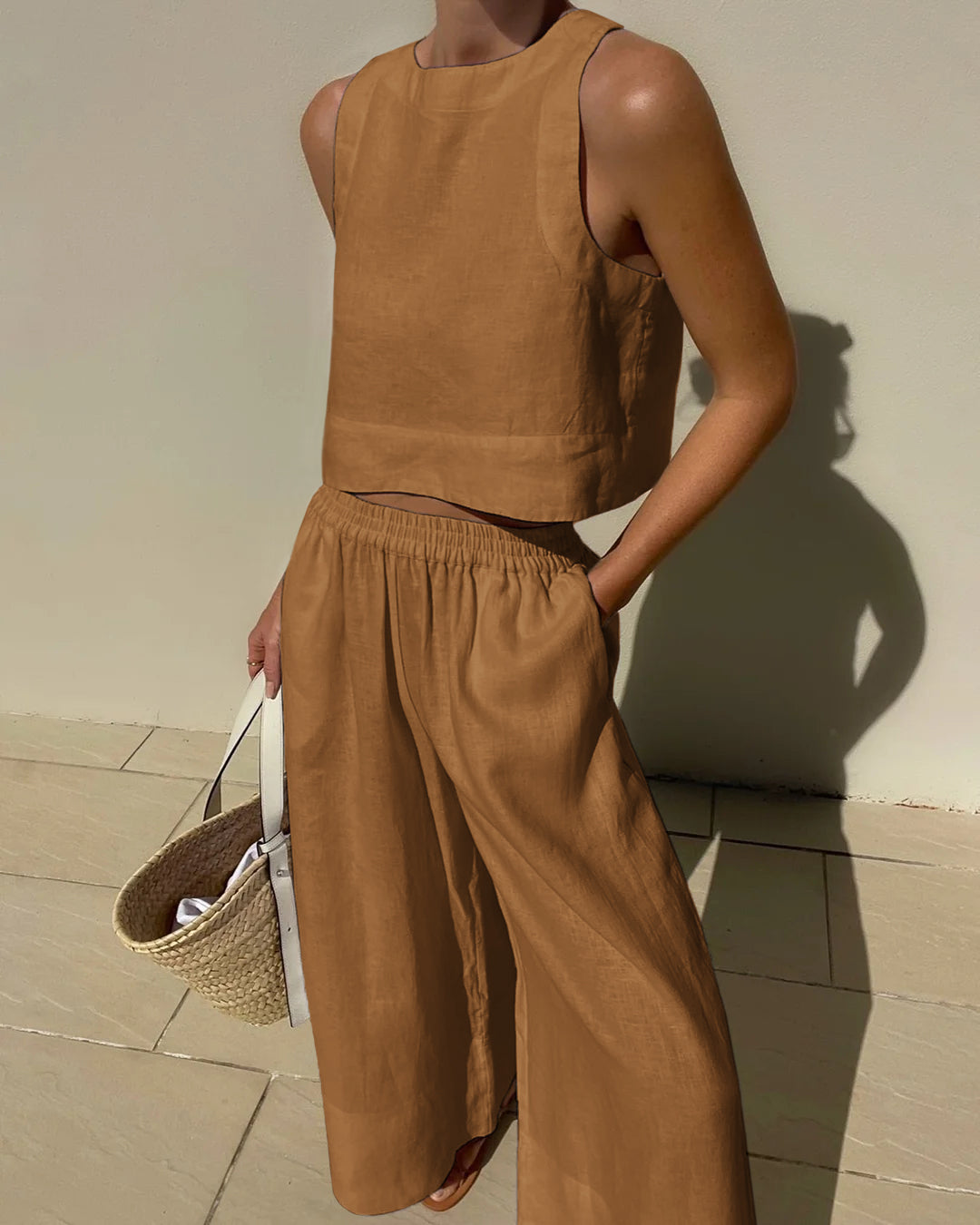 Mireille – Maxi-robe col V fluide avec détails féminins en coton naturel