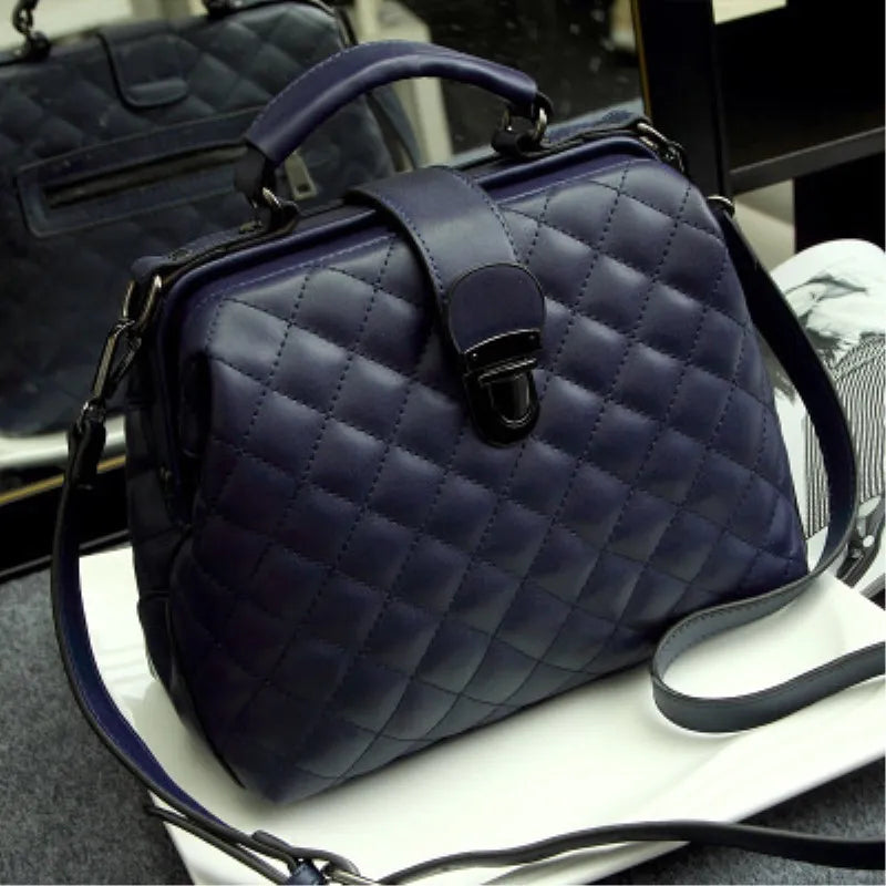 Fanny – Grande pochette vintage avec finition élégante