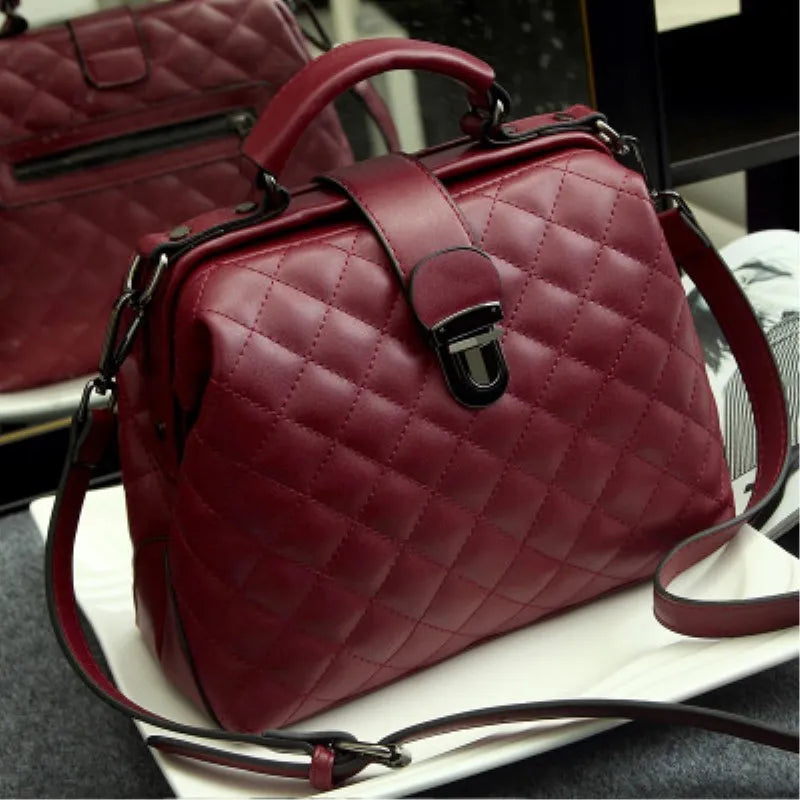 Fanny – Grande pochette vintage avec finition élégante