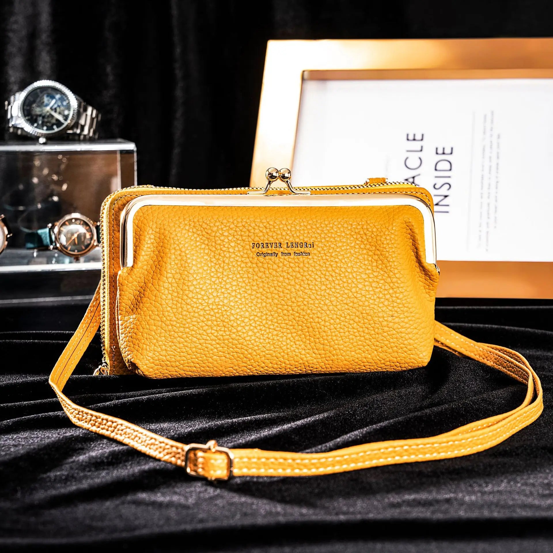 Béatrice – Sac multifonctionnel avec fermeture croisée et design unique