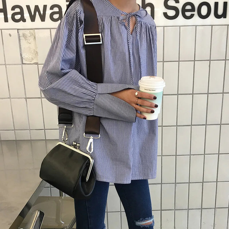 Rosalie – Sac bandoulière avec fermeture en forme de lèvres pour un look raffiné