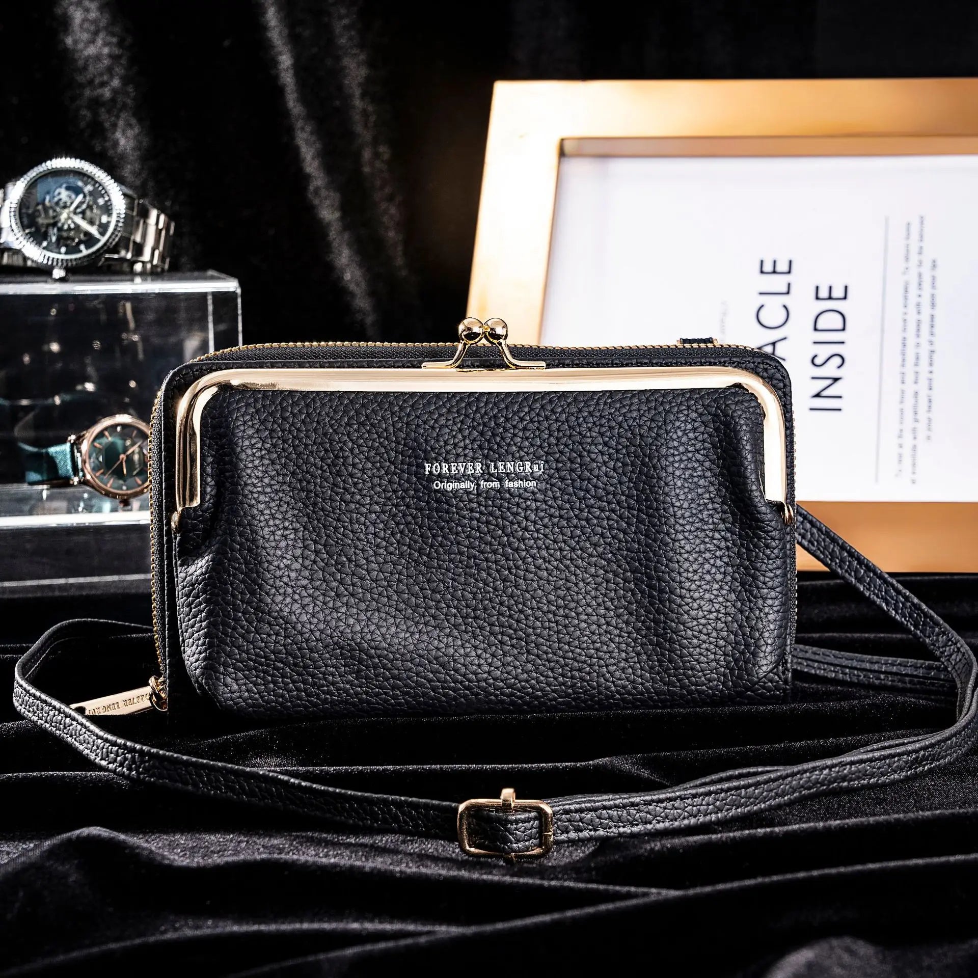 Béatrice – Sac multifonctionnel avec fermeture croisée et design unique