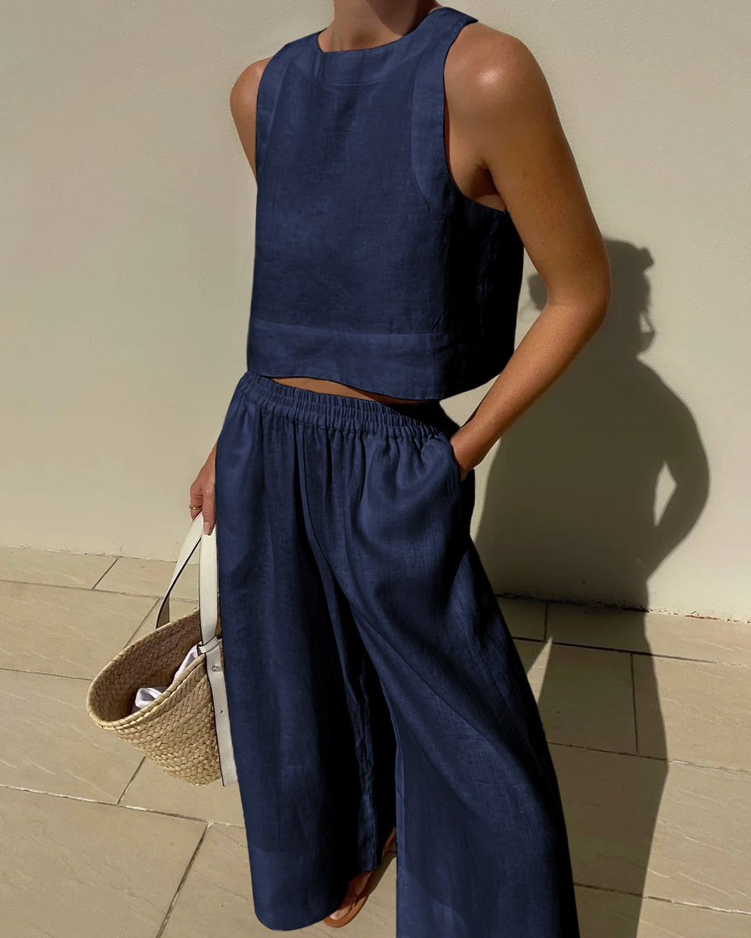 Mireille – Maxi-robe col V fluide avec détails féminins en coton naturel