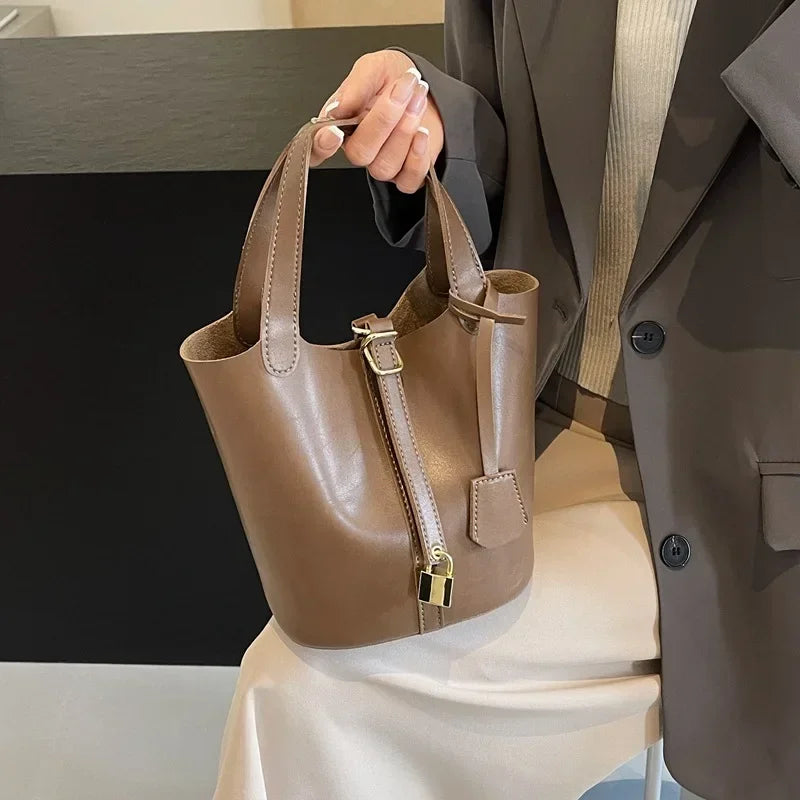 Sophie – Sac bandoulière seau tendance avec un design original