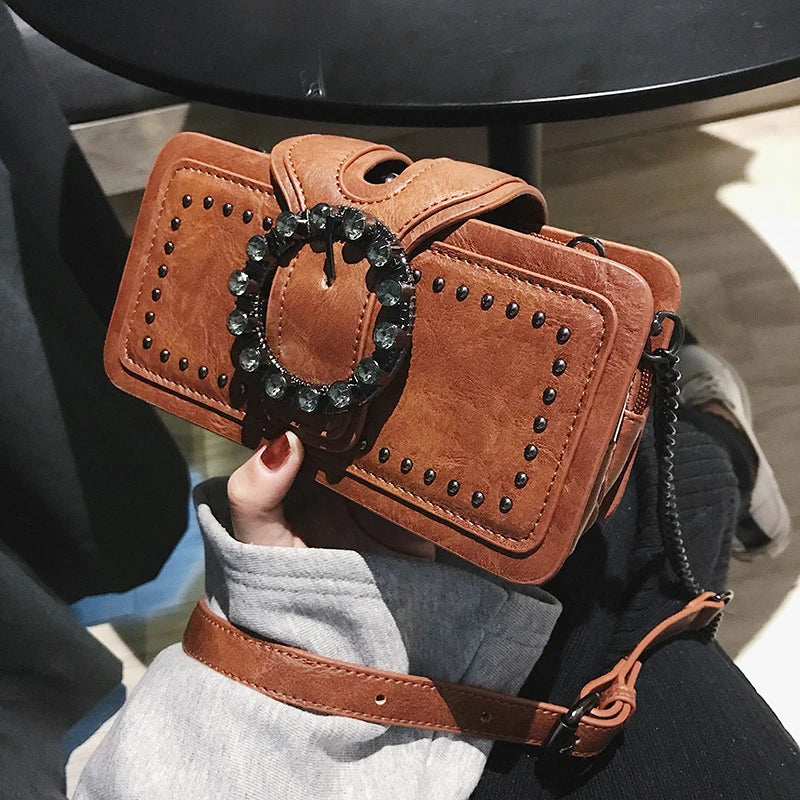 Édith – Sac bandoulière avec boucle vintage et allure intemporelle
