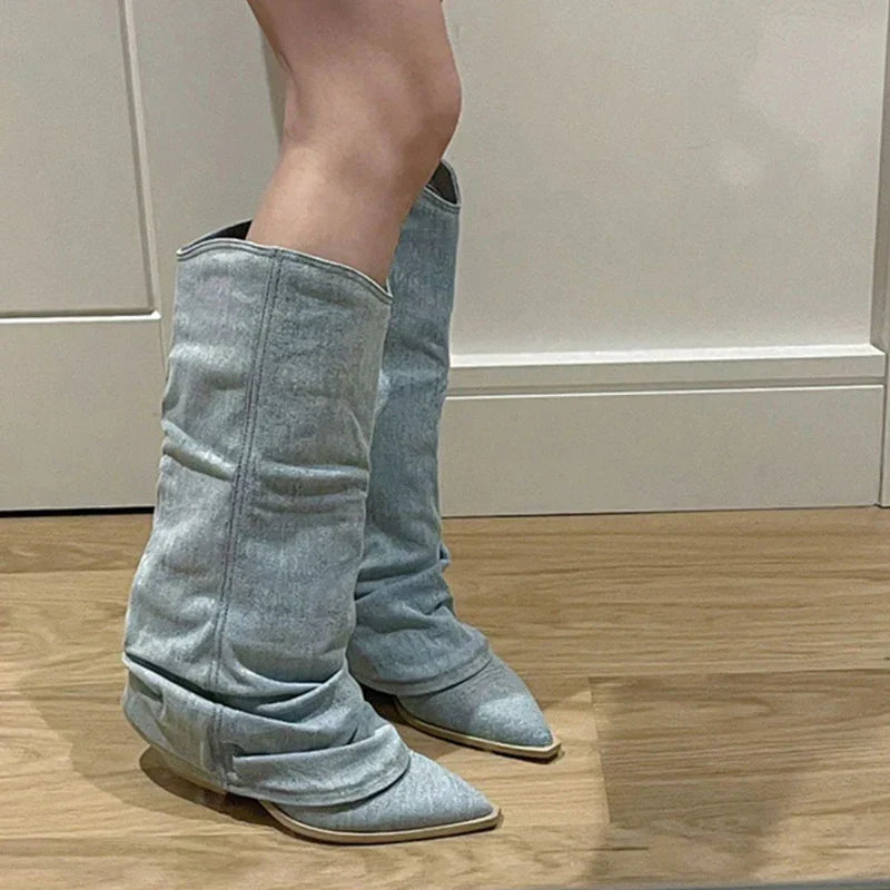 Chloé – Bottes en denim à hauteur de genou pour un style tendance