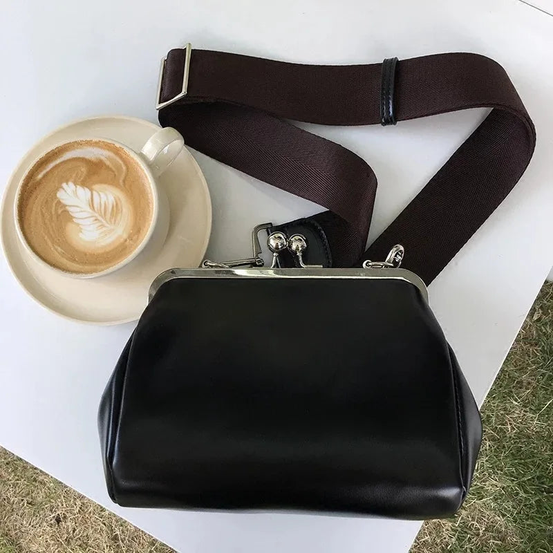 Rosalie – Sac bandoulière avec fermeture en forme de lèvres pour un look raffiné