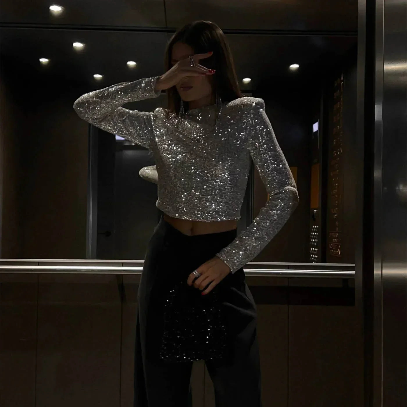 Clémence – Haut brillant à sequins, idéal pour les occasions festives