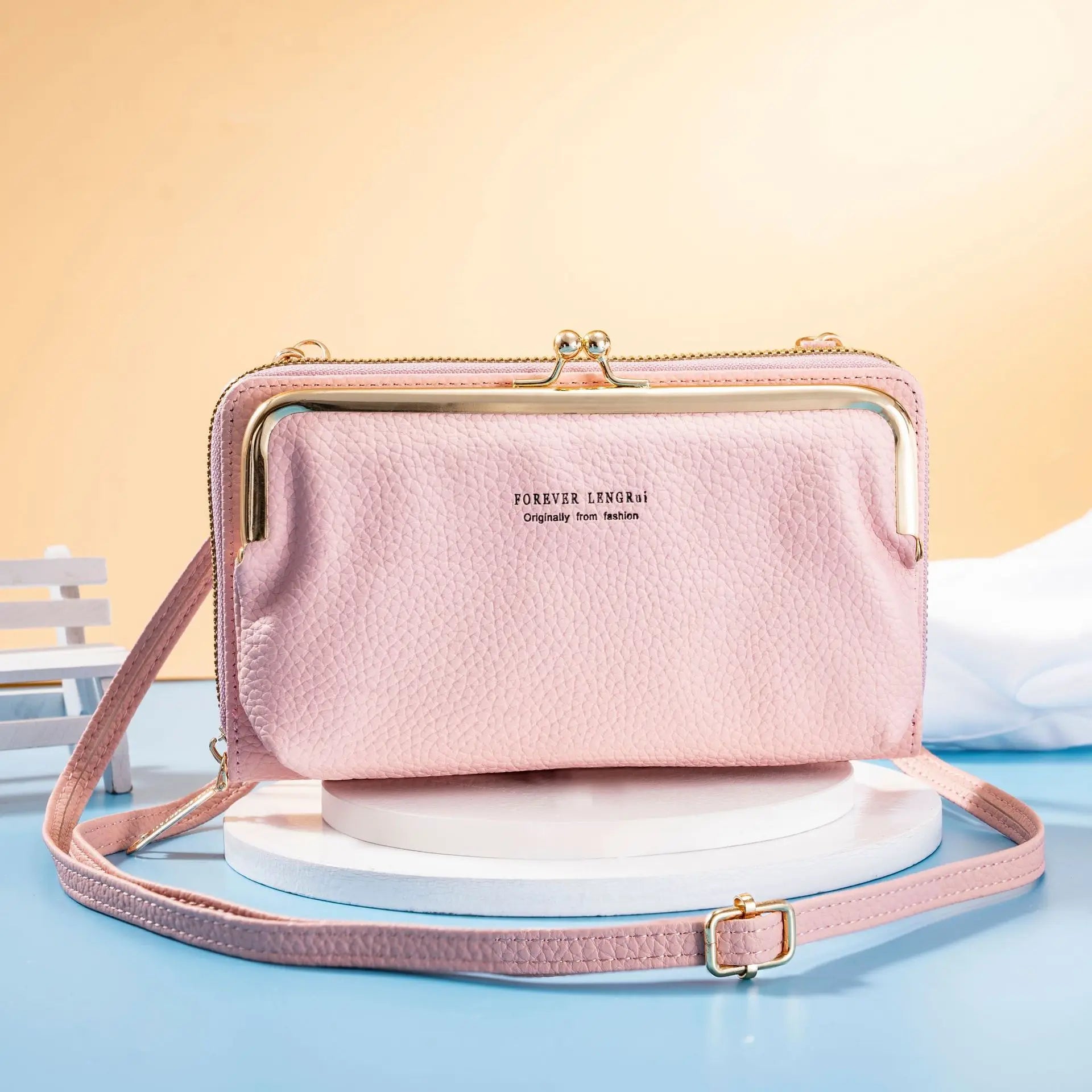 Béatrice – Sac multifonctionnel avec fermeture croisée et design unique