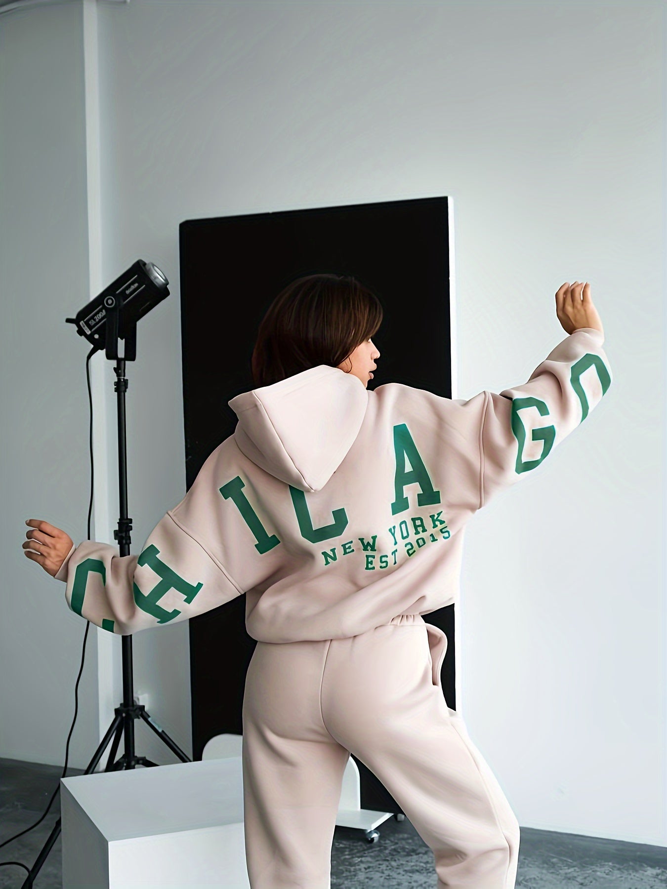 Cameron - Sweat à capuche surdimensionné imprimé