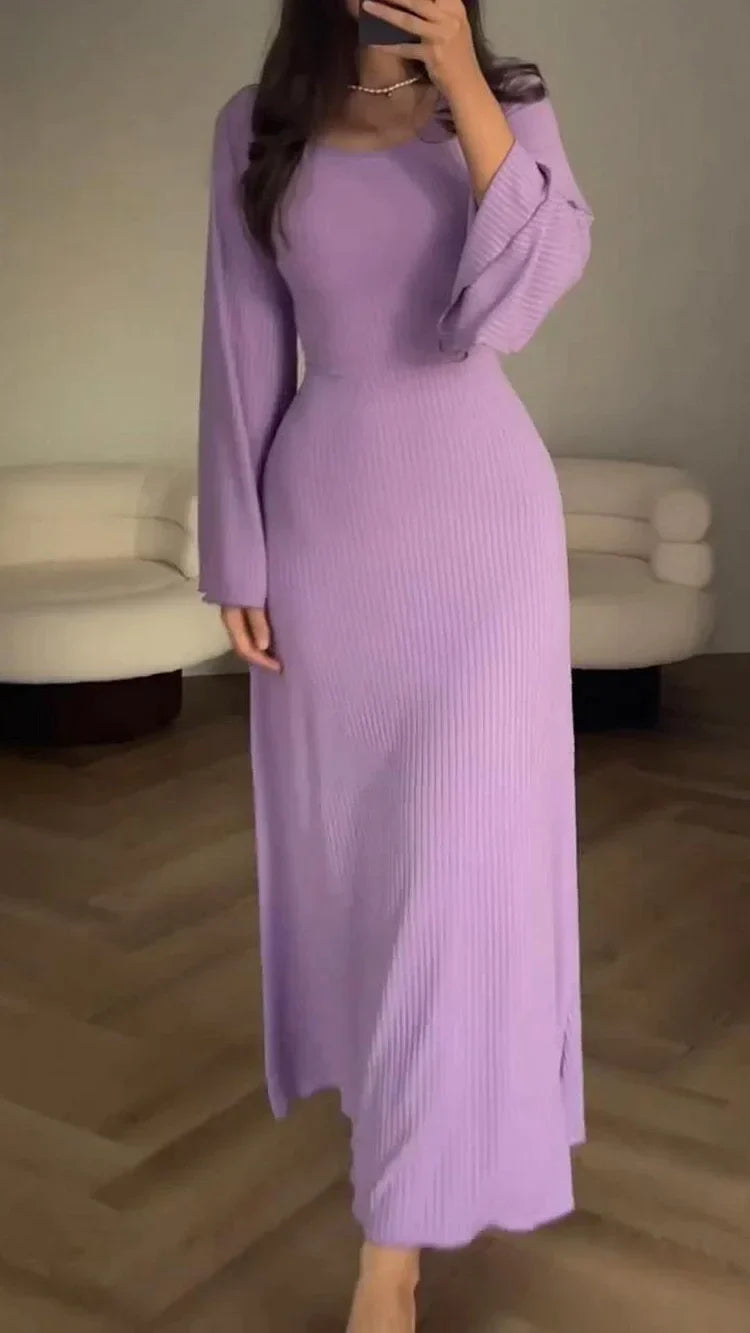 Robe tricotée stylée avec un nœud à la taille