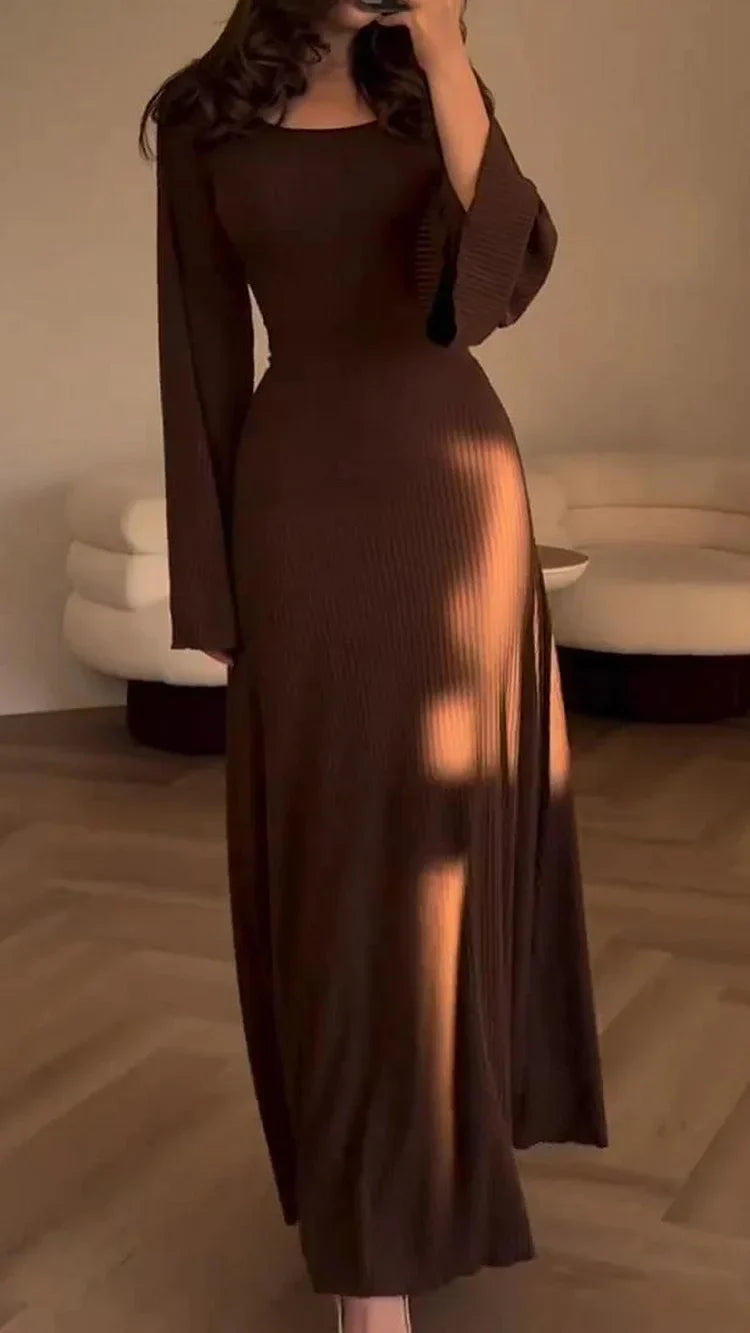 Robe tricotée stylée avec un nœud à la taille