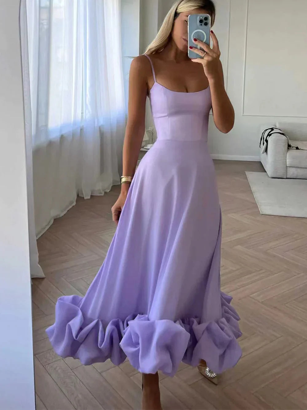 Hélène - Robe Midi avec Volant et Bustier Raffiné