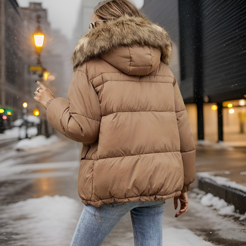 Manteau chaud avec capuche en fourrure moelleuse