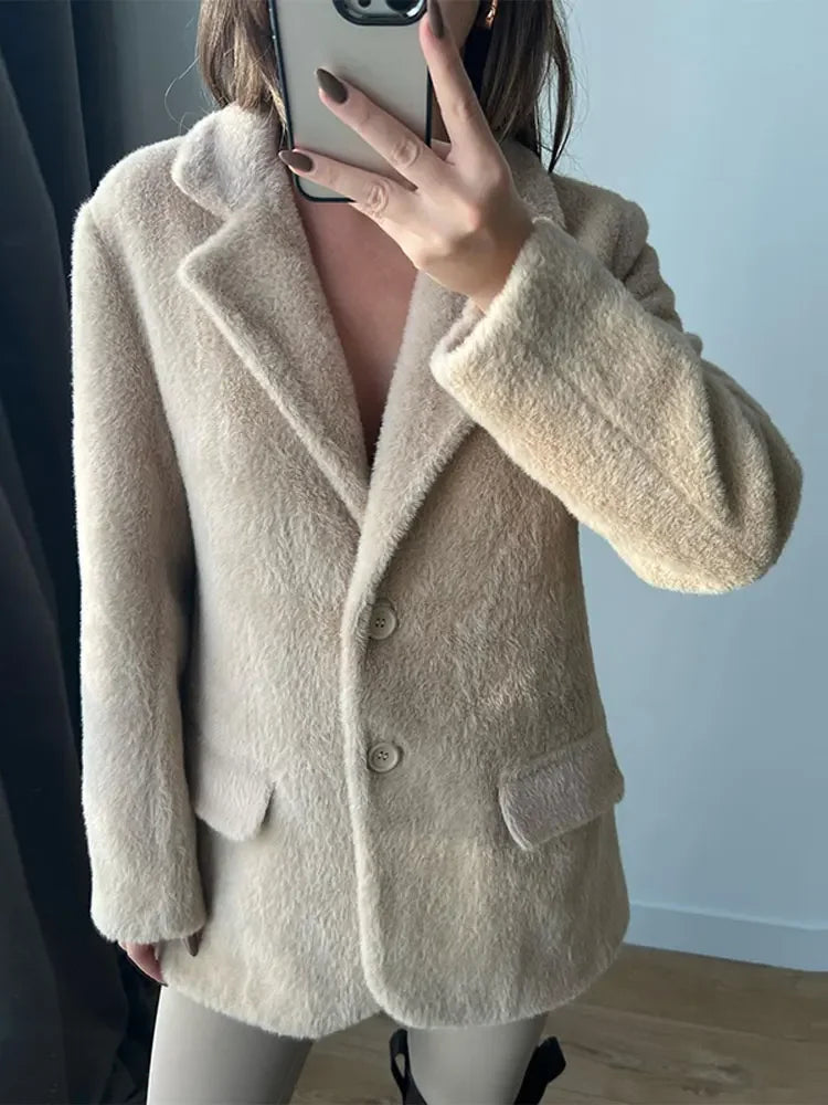 Sandra - Manteau en peluche à la mode