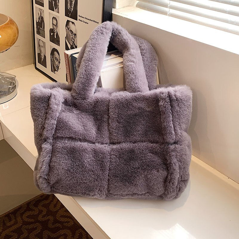 Nina - Sac à Main en Peluche, Confortable et Hivernal